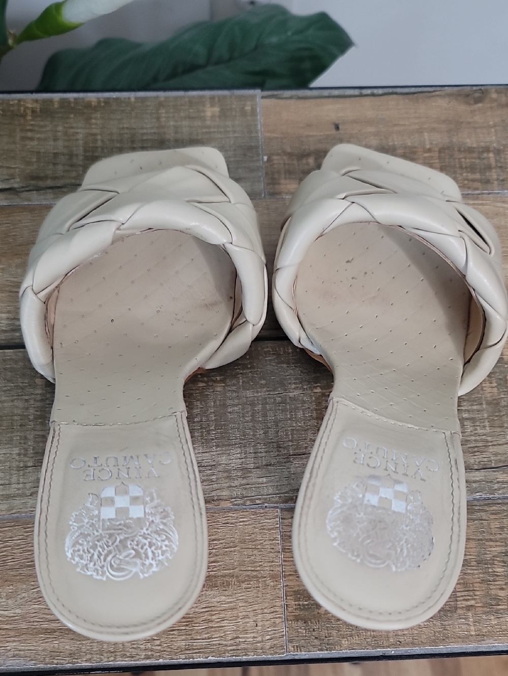 VINCE CAMUTO "Brelaine" Woven Leather Strap Heel Slipon Sandal Sz 8 Bone Cream - Picture 7 of 9